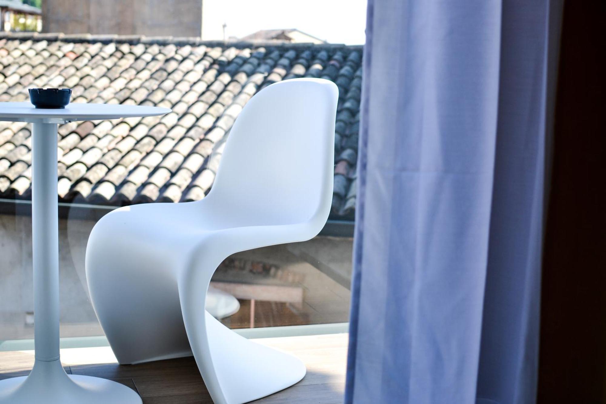 Hotel Miro' Garde